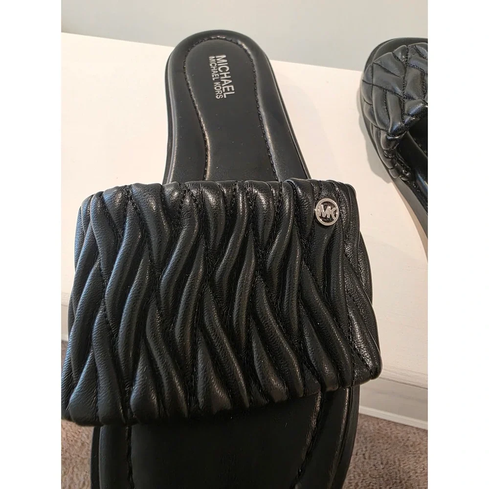 Women's sz‎ 6 M Rare Michael Kors Carson Flat Slide Black Quilted Ruched Sandals